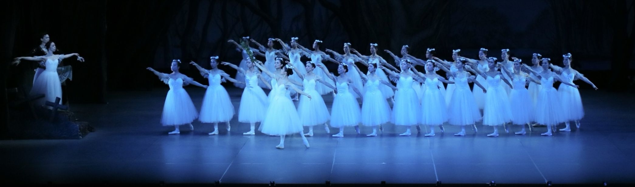 スタジオについてご案内しています。